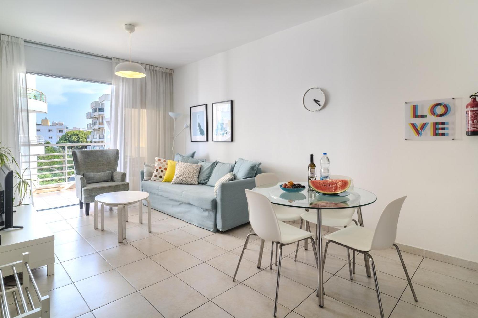 Violet Dusk City Center Flat Larnaca Extérieur photo